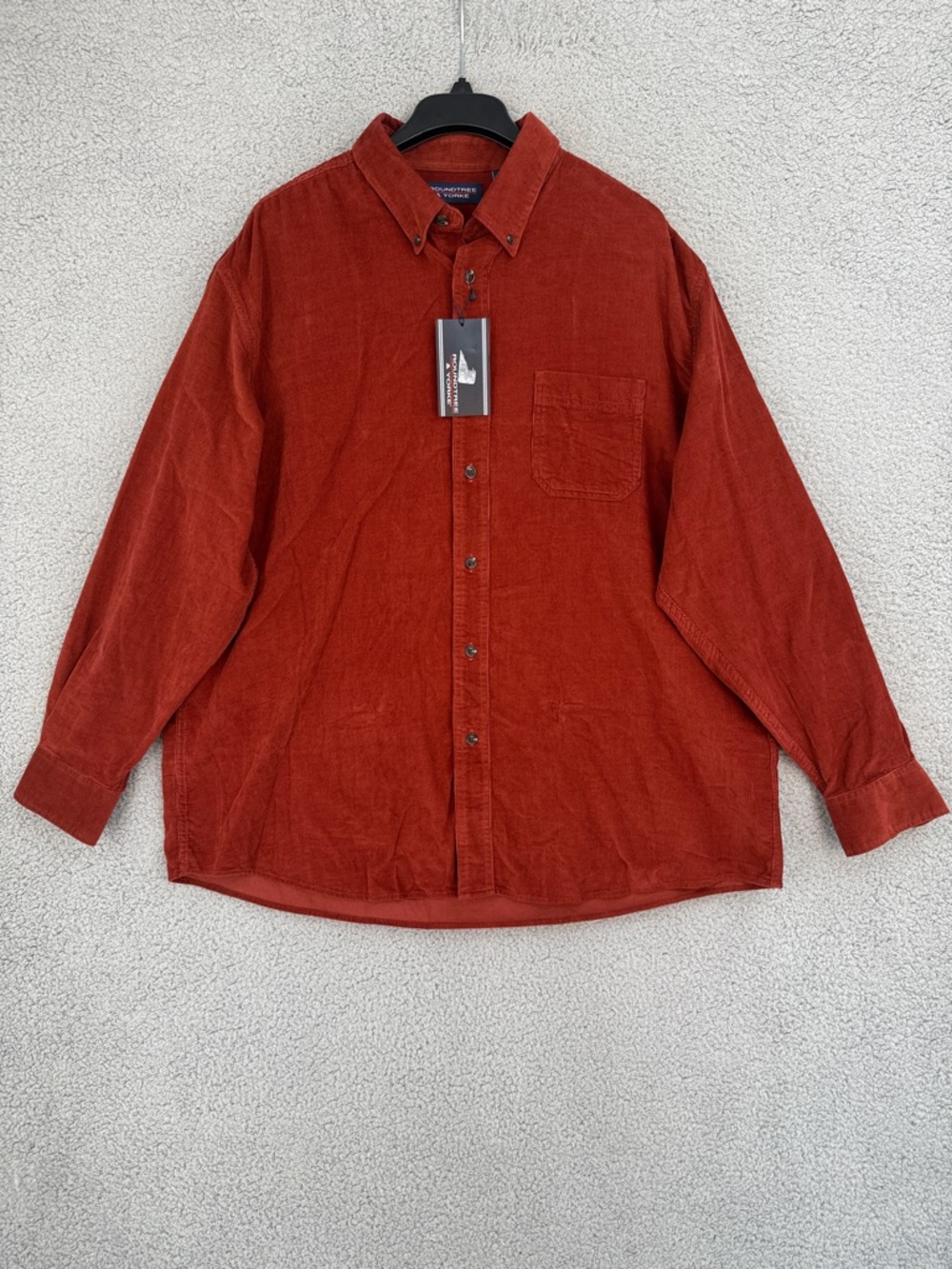 Roundtree & Yorke Men's XL long sleeve button down Corduroy shirt Rust  pocket